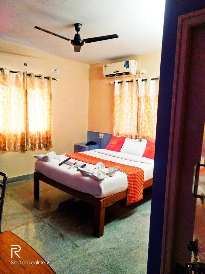 Oyo 75854 Hotel Harsha Residency Bangalore Exterior foto